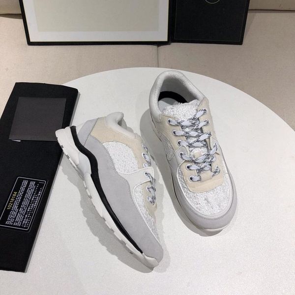 2020 дизайнер телячьих светоотражающих sneaker женщины black ботинки платформа мужчина vintage баскетбол sneaker real leather инструктора bo
2020 дизайнер телячьих светоотражающих sneaker женщины black ботинки платформа мужчина vintage баскетбол sneaker real leather инструктора bo