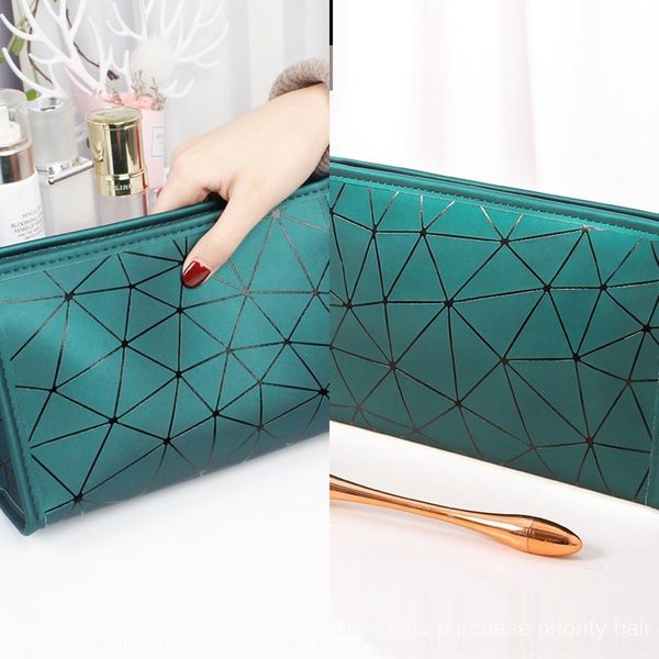 v3emh 2020 new style bag women's large capacity storage bagcosmetic bag cosmetic bagportable small pyhby wash storage super waterproof 
v3emh 2020 new style bag women's large capacity storage bagcosmetic bag cosmetic bagportable small pyhby wash storage super waterproof