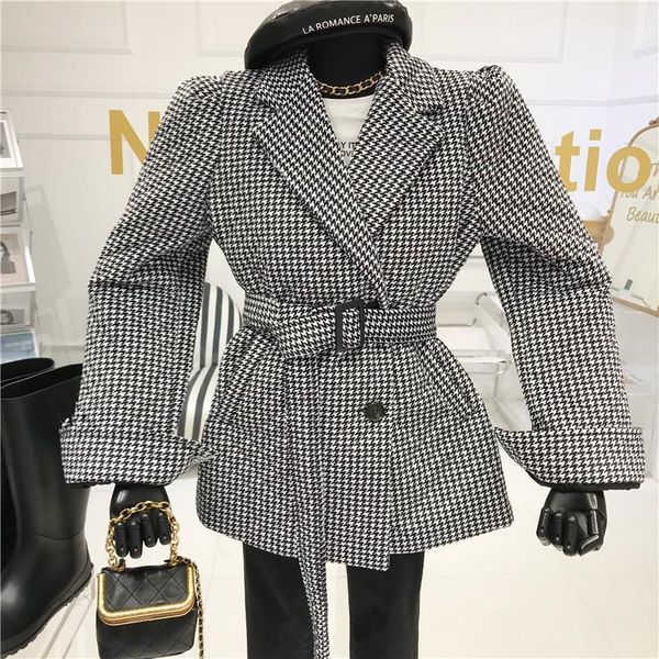 plaid blazer women's autumn and winter 2020 new korean loose short british style waist suit1, White;black
plaid blazer women's autumn and winter 2020 new korean loose short british style waist suit1, White;black