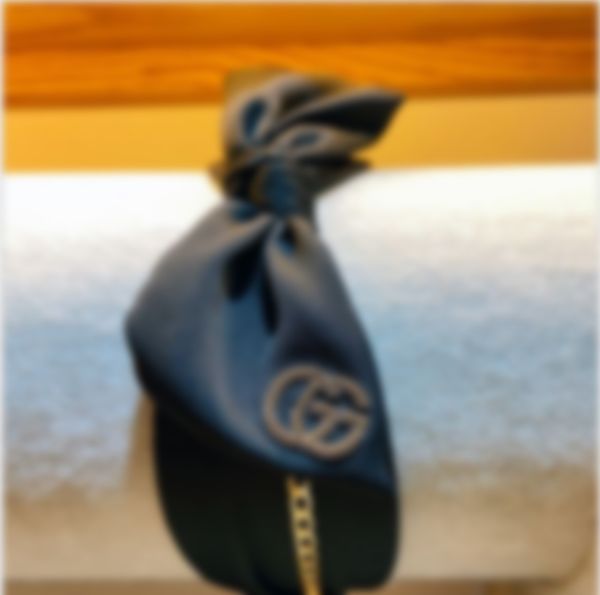 2020 luxury sell new style designer g-letters headband fashion bowknot head hoop charm women girl retro hair accessories, Slivery;white
2020 luxury sell new style designer g-letters headband fashion bowknot head hoop charm women girl retro hair accessories, Slivery;white