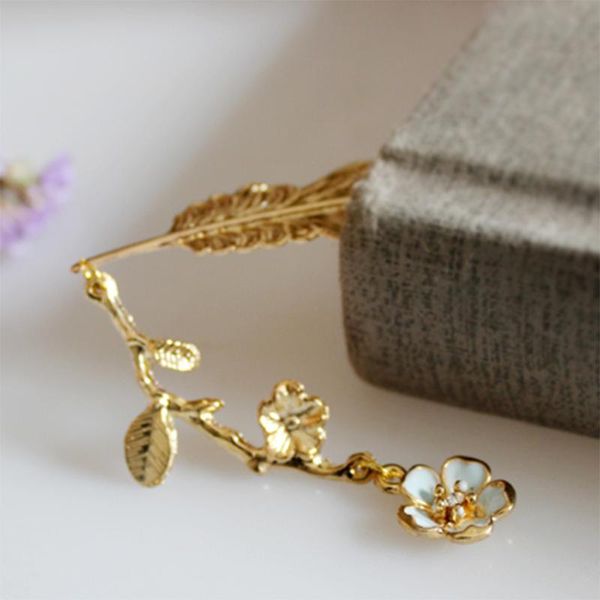 bookmark original metal creative shell feathers plum blossom bookmarks chinese wind retro exquisite
bookmark original metal creative shell feathers plum blossom bookmarks chinese wind retro exquisite
