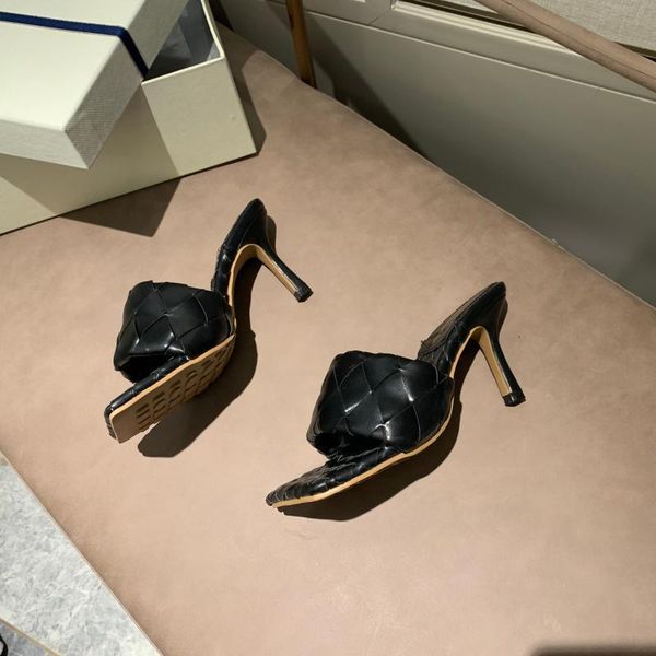 2021 spring and summer new hand-fabric square head fine knitted high heels out wearing foreign style slippers f430, Black
2021 spring and summer new hand-fabric square head fine knitted high heels out wearing foreign style slippers f430, Black