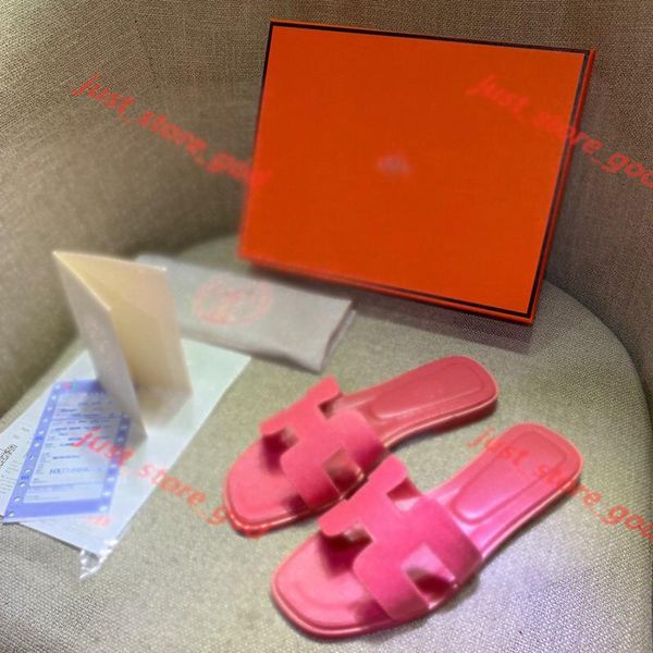 2020 delivery french new lian fashion lin456 summer slippers women's leather thick and comfortable shoes high heel sandals 36-42, Black;red
2020 delivery french new lian fashion lin456 summer slippers women's leather thick and comfortable shoes high heel sandals 36-42, Black;red