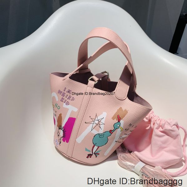 brand new pink bucket ladies fashion designer graffiti vegetable basket mother youth personality trend wild diagonal female bag 665
brand new pink bucket ladies fashion designer graffiti vegetable basket mother youth personality trend wild diagonal female bag 665
