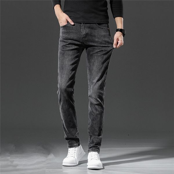 new arrivals designe mens jean autumn luxury mens jeans designer slim-leg jeans cotton trousers pencil pants us eu size w28-w40, Blue
new arrivals designe mens jean autumn luxury mens jeans designer slim-leg jeans cotton trousers pencil pants us eu size w28-w40, Blue