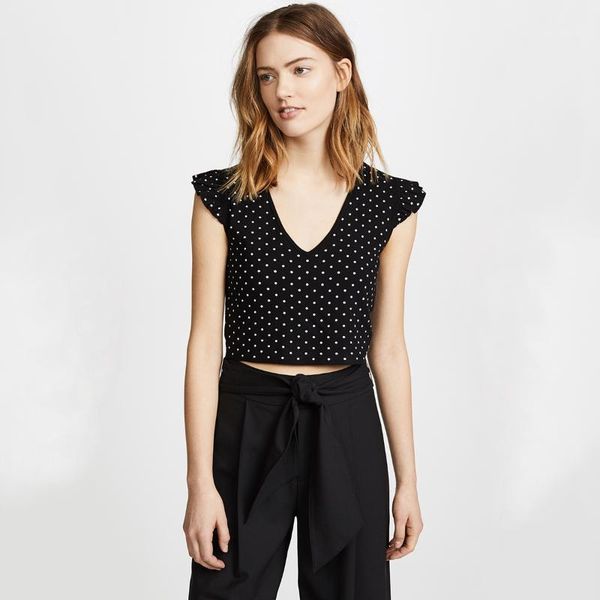 women's t-shirt 2021 summer style fashion simple laziness temperment v-neck feifei polka dot modeling short knitted jacket1, White
women's t-shirt 2021 summer style fashion simple laziness temperment v-neck feifei polka dot modeling short knitted jacket1, White