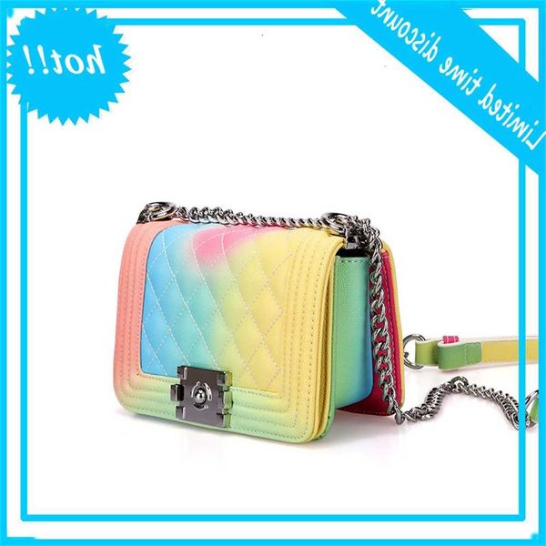 maidudu 2019 new women's fragrance rhombic chain contrast small square color one shoulder messenger bag
maidudu 2019 new women's fragrance rhombic chain contrast small square color one shoulder messenger bag