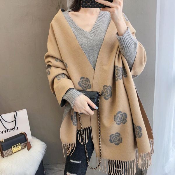 new type of woman scarf with camellia flower imitated cashmere in winter of 2020,korean fashion warming and thicker lady's shawl, Blue;gray
new type of woman scarf with camellia flower imitated cashmere in winter of 2020,korean fashion warming and thicker lady's shawl, Blue;gray