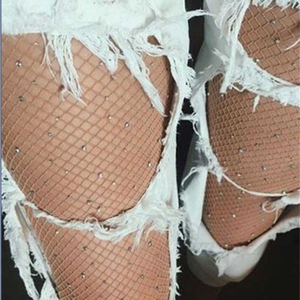2019 women pantyhose shiny fishnetstocking hollow mesh diamonds plaid tights sparkle rhinestone stockings, Black;white
2019 women pantyhose shiny fishnetstocking hollow mesh diamonds plaid tights sparkle rhinestone stockings, Black;white