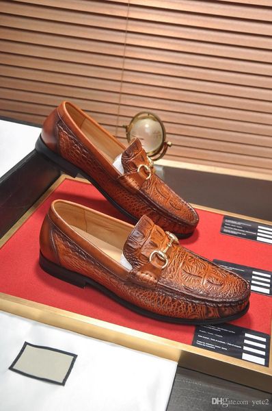 2020 autumn new men dress shoes luxury design brand shoes classic tassel brogue slip on loafers oxfords hand stitch big size 38-45 flat, Black
2020 autumn new men dress shoes luxury design brand shoes classic tassel brogue slip on loafers oxfords hand stitch big size 38-45 flat, Black