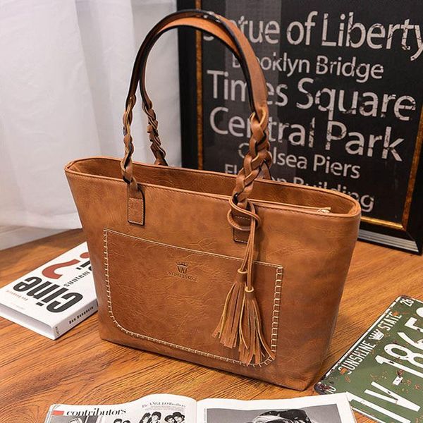 women messenger bags leather daily luxury tassel leather handbags female designer bag vintage big tote shoulder bag high quality
women messenger bags leather daily luxury tassel leather handbags female designer bag vintage big tote shoulder bag high quality