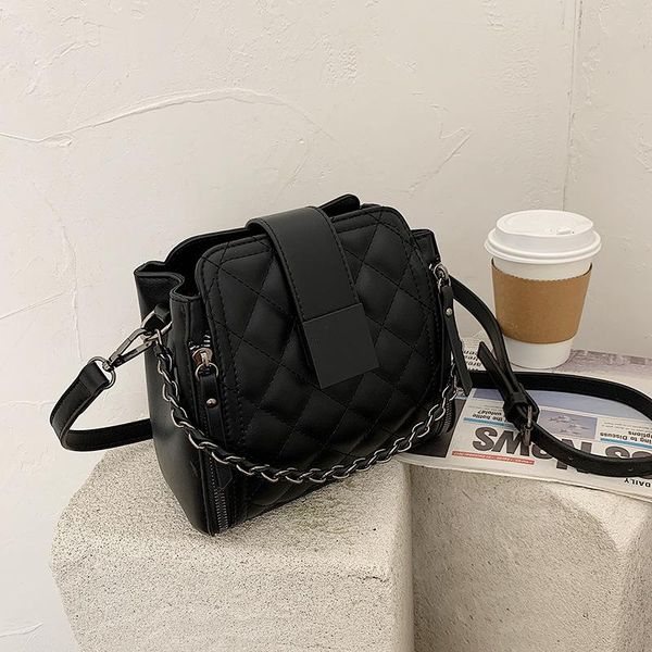 shoulder bags 2021 advanced women's bag net red chain bucket fashion lingge one messenger
shoulder bags 2021 advanced women's bag net red chain bucket fashion lingge one messenger
