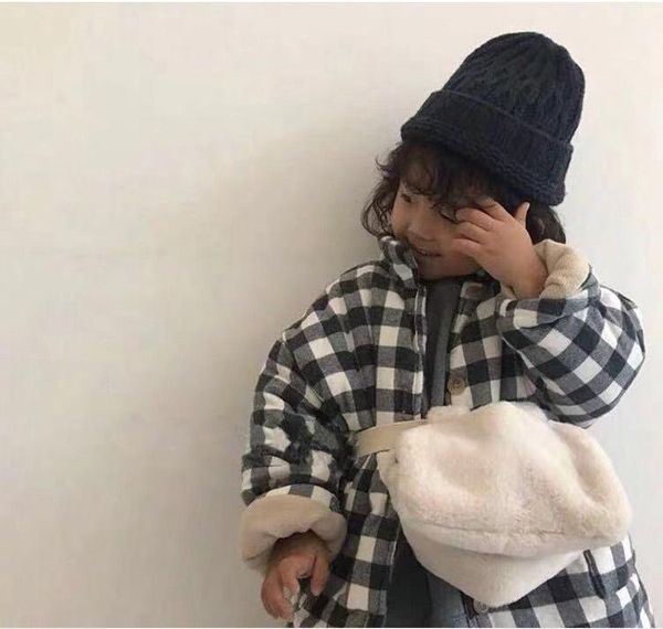 2020 winter korean children's clothing selling boys and girls retro fashion mid-length all-match plaid coat, Blue;gray
2020 winter korean children's clothing selling boys and girls retro fashion mid-length all-match plaid coat, Blue;gray