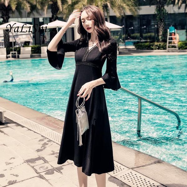 summer solid a-line dress women black three quarter flare sleeve v-neck midi dress casual beach elegant bandage party dresses1, Black;gray
summer solid a-line dress women black three quarter flare sleeve v-neck midi dress casual beach elegant bandage party dresses1, Black;gray