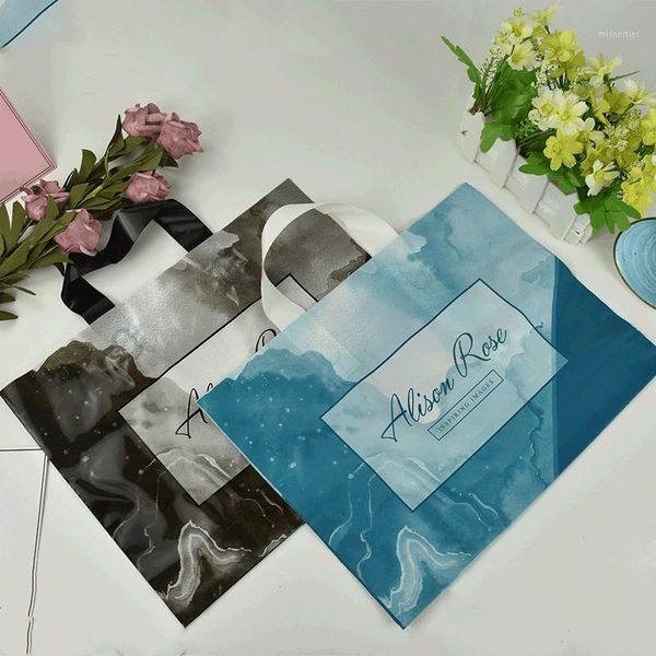 gift wrap 50pc/lot plastic bags simple fashion print thick with handle shopping clothing store wedding party supplies1
gift wrap 50pc/lot plastic bags simple fashion print thick with handle shopping clothing store wedding party supplies1