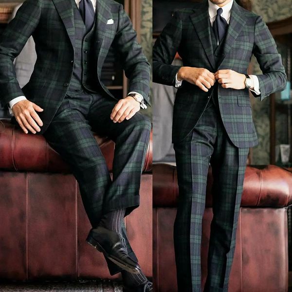 plaid business tuxedos mens pants suits fashion straight groom wedding prom party blazer overcoat ( jacket+vest+pants), Black;gray
plaid business tuxedos mens pants suits fashion straight groom wedding prom party blazer overcoat ( jacket+vest+pants), Black;gray