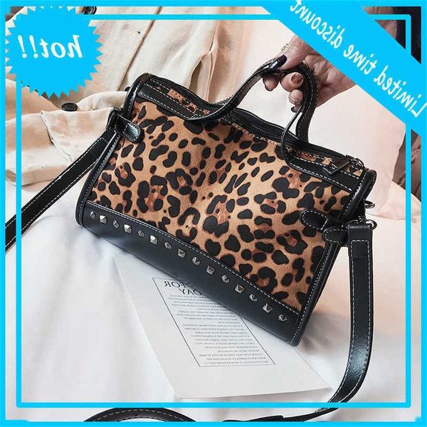 retro big 2021 new leopard rivet female handbag europe and america tide fashion handbill shoulder bag wholesale 4 color
retro big 2021 new leopard rivet female handbag europe and america tide fashion handbill shoulder bag wholesale 4 color