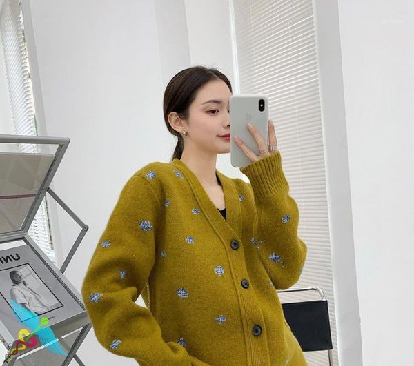 ader error bluessom cardigan small blue flower sweater thick v neck fashion sweater adererror retro fashion1, White;black
ader error bluessom cardigan small blue flower sweater thick v neck fashion sweater adererror retro fashion1, White;black