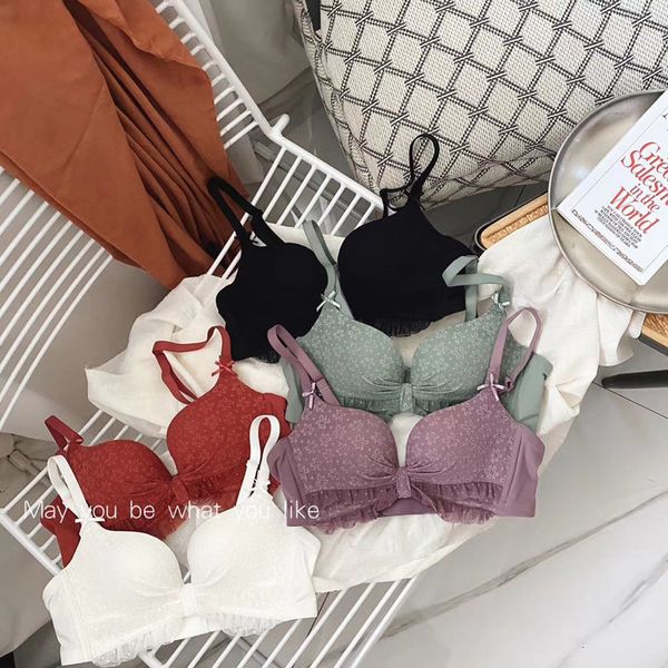 981 whispering small breasts gathered lace closed breast traceless underwear women's rimless bra, Red;black
981 whispering small breasts gathered lace closed breast traceless underwear women's rimless bra, Red;black