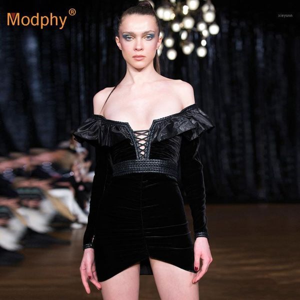 autumn women's strapless cross hollow patchwork pleated velvet bodycon dress 2020 new club evening party dress vestidos1, Black;gray
autumn women's strapless cross hollow patchwork pleated velvet bodycon dress 2020 new club evening party dress vestidos1, Black;gray