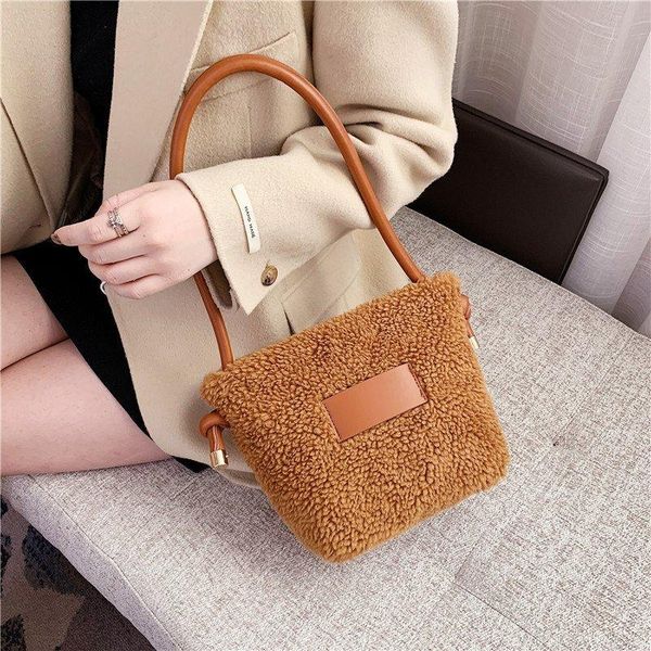 shoulder bags plush bag for women brand underarm small tote purses and handbags luxury designer crossbody
shoulder bags plush bag for women brand underarm small tote purses and handbags luxury designer crossbody