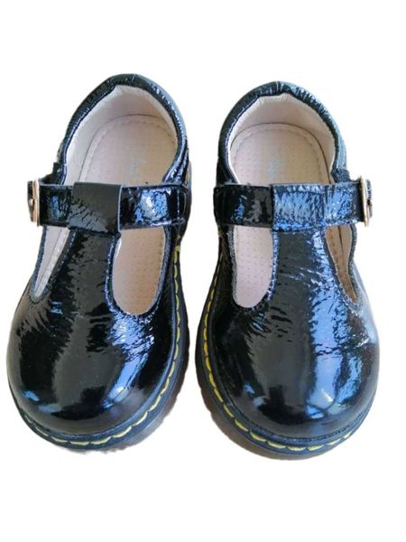 wear wearable and non-slip travel pu shoes in fashionable pink and black for tyrannis boys girls, Black;grey
wear wearable and non-slip travel pu shoes in fashionable pink and black for tyrannis boys girls, Black;grey