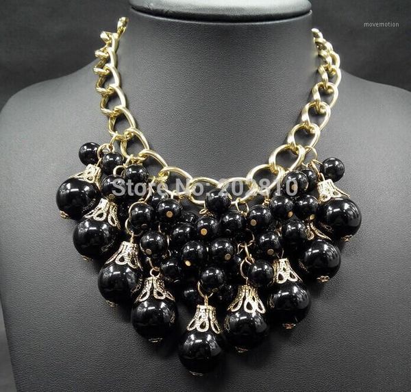 2020 winter new model chunky big pearl pendants necklace statement gold chains necklace vintage sweater for women1, Golden;silver
2020 winter new model chunky big pearl pendants necklace statement gold chains necklace vintage sweater for women1, Golden;silver