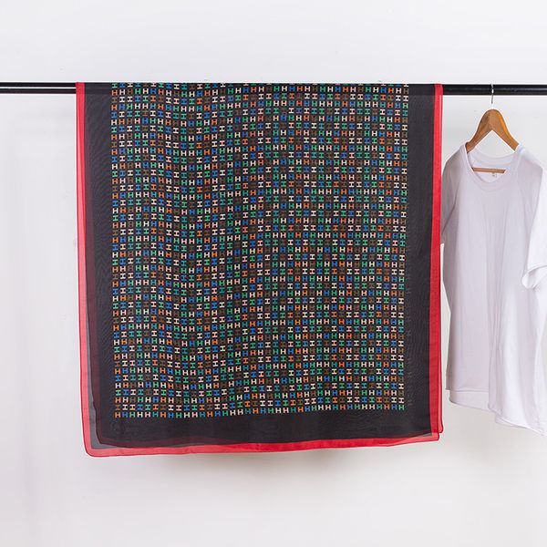 ladies printed silk scarf new thin section warm long scarf mother's day gift sunscreen shawl 180*180cm, Blue;gray
ladies printed silk scarf new thin section warm long scarf mother's day gift sunscreen shawl 180*180cm, Blue;gray