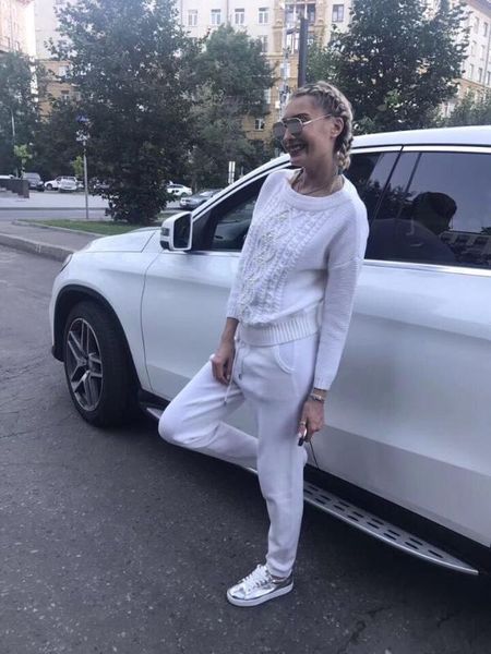 tracksuits women's cashmere knit suit high-end heavy industry nail beads wool knitted lapel sweater + trousers two-piece women1, White;black
tracksuits women's cashmere knit suit high-end heavy industry nail beads wool knitted lapel sweater + trousers two-piece women1, White;black