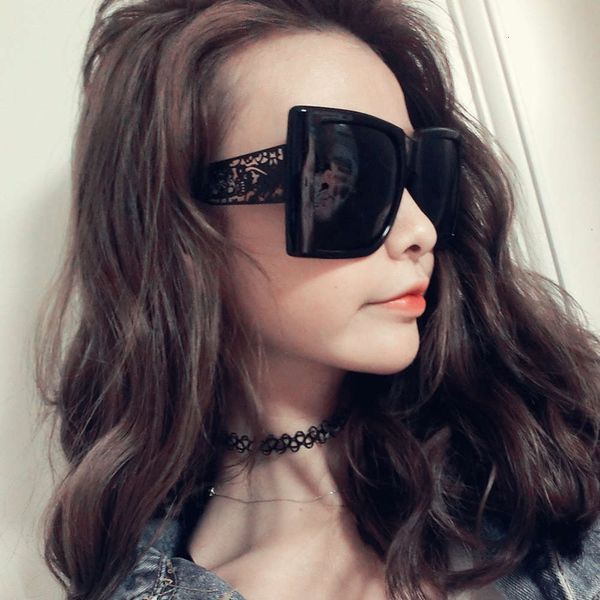 sunglasses super women's large frame square 2020 new street p widens hollow out carved leg sunglasses women's big face looks thin, White;black
sunglasses super women's large frame square 2020 new street p widens hollow out carved leg sunglasses women's big face looks thin, White;black