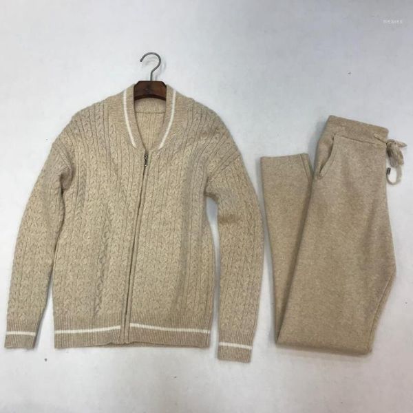 winter 30%woolen +45% cashmere knitted warm suits velvet cashmere wool sweater + mink trousers leisure two-piece wq3531, Gray
winter 30%woolen +45% cashmere knitted warm suits velvet cashmere wool sweater + mink trousers leisure two-piece wq3531, Gray