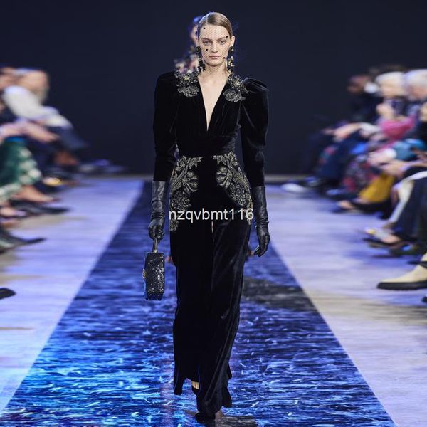 women's pants & capris catwalk autumn women's v-neck bubble sleeve black gold embroidered wide leg velvet jumpsuit, Black;white
women's pants & capris catwalk autumn women's v-neck bubble sleeve black gold embroidered wide leg velvet jumpsuit, Black;white