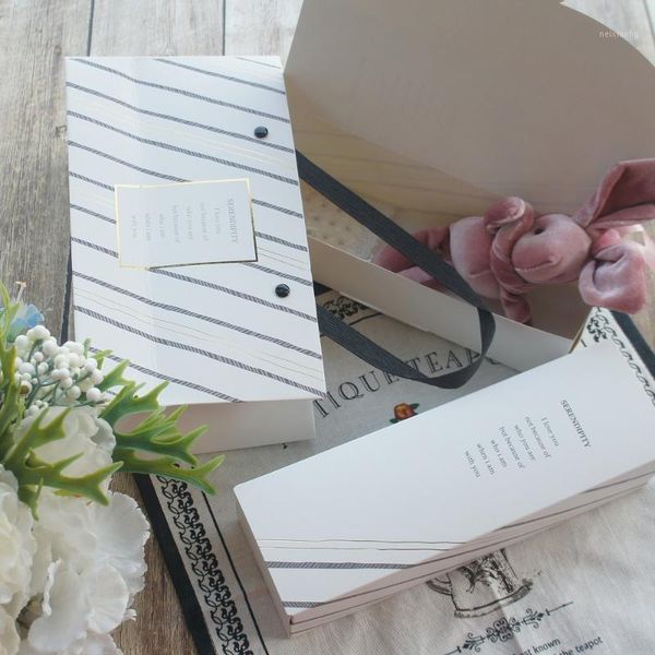 gift wrap 10 boxes 5 bag set gold line love song design paper box cookie candy macaron birthday wedding favor packaging use1
gift wrap 10 boxes 5 bag set gold line love song design paper box cookie candy macaron birthday wedding favor packaging use1