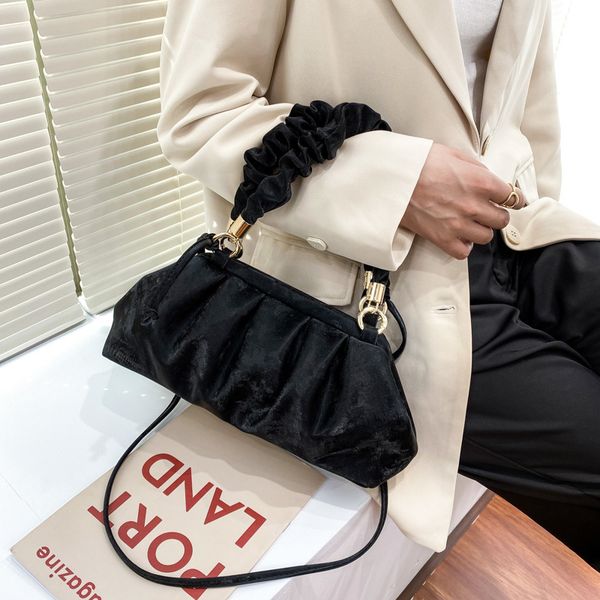women handbag shoulder bag women bags designer 2020 new velvet clutch bag retro clutch purse lady crossbody pack c1020
women handbag shoulder bag women bags designer 2020 new velvet clutch bag retro clutch purse lady crossbody pack c1020