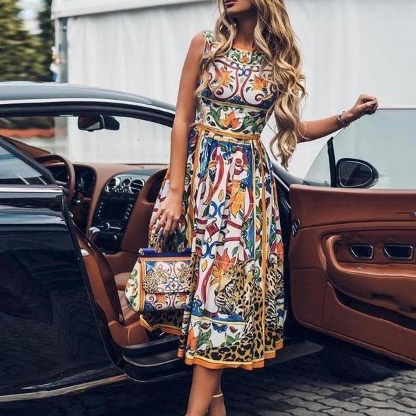 plus size print floral dresses for women summer 2020 sleeveless o neck woman midi dress vintage elegant party dress femme robe, Black;gray
plus size print floral dresses for women summer 2020 sleeveless o neck woman midi dress vintage elegant party dress femme robe, Black;gray