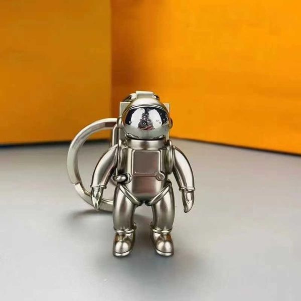 2022 luxury designer keychain car key chain men women bag pendant accessories with box 2 options good nice, Silver
2022 luxury designer keychain car key chain men women bag pendant accessories with box 2 options good nice, Silver