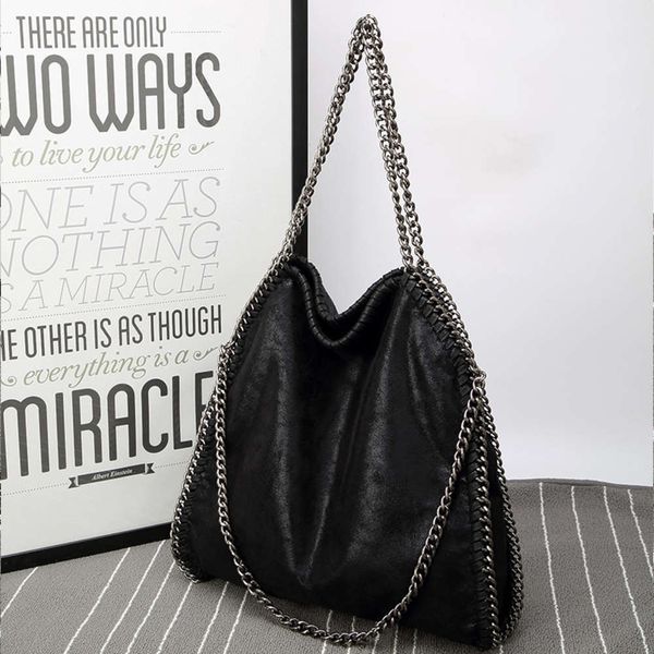 2020 new chain foldable women's shoulder designers hand tote leather women bags promotion
2020 new chain foldable women's shoulder designers hand tote leather women bags promotion