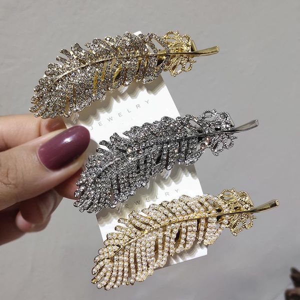 aomu 1pc 2020 урожай перо форма клип rhinestone блестящая утконос волос для женщин девочек аксессуары для волос
aomu 1pc 2020 урожай перо форма клип rhinestone блестящая утконос волос для женщин девочек аксессуары для волос