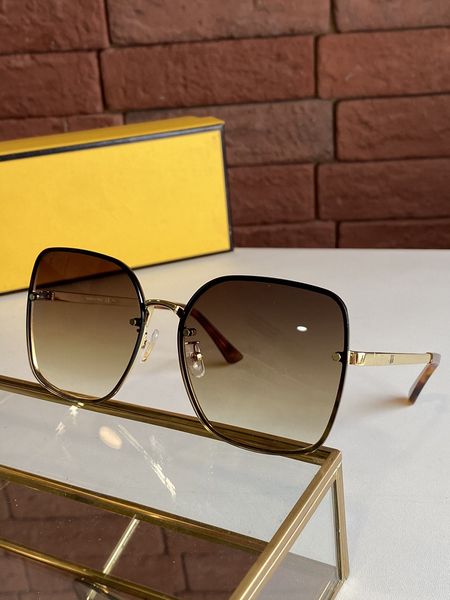 2021 new fashion large framed face display small sunglasses metal luster temperament simple generous size 61*16*142cm 0455
2021 new fashion large framed face display small sunglasses metal luster temperament simple generous size 61*16*142cm 0455
