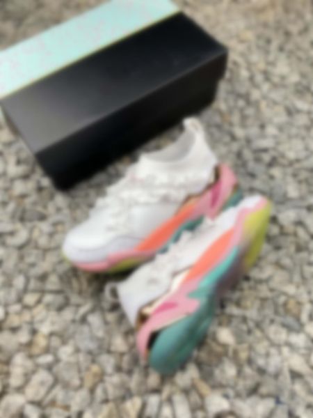 2021 new ribbon lace rainbow bottom gold trim sneakers goddess sneakers casual platform shoes dad shoes, Black;red
2021 new ribbon lace rainbow bottom gold trim sneakers goddess sneakers casual platform shoes dad shoes, Black;red