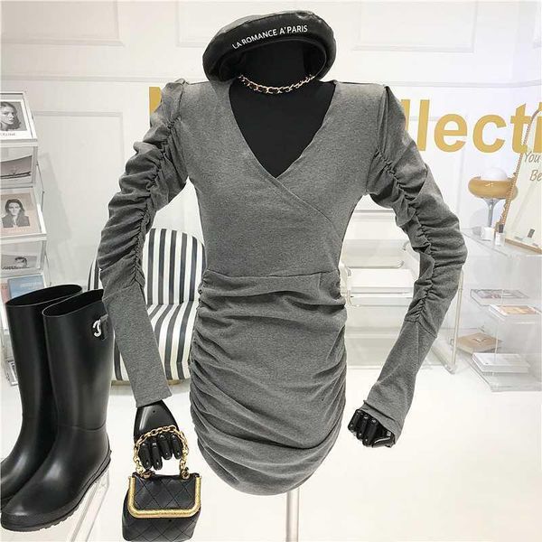 casual dresses niche design black long sleeve dress women autumn / winter 2021 pleats tight buttock tuck in dress1, Black;gray
casual dresses niche design black long sleeve dress women autumn / winter 2021 pleats tight buttock tuck in dress1, Black;gray