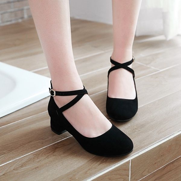 oversized 12 ladies high heels women shoes woman pumps single-shoe women's shallow round-headed cross-buckle suede shoes, Black
oversized 12 ladies high heels women shoes woman pumps single-shoe women's shallow round-headed cross-buckle suede shoes, Black