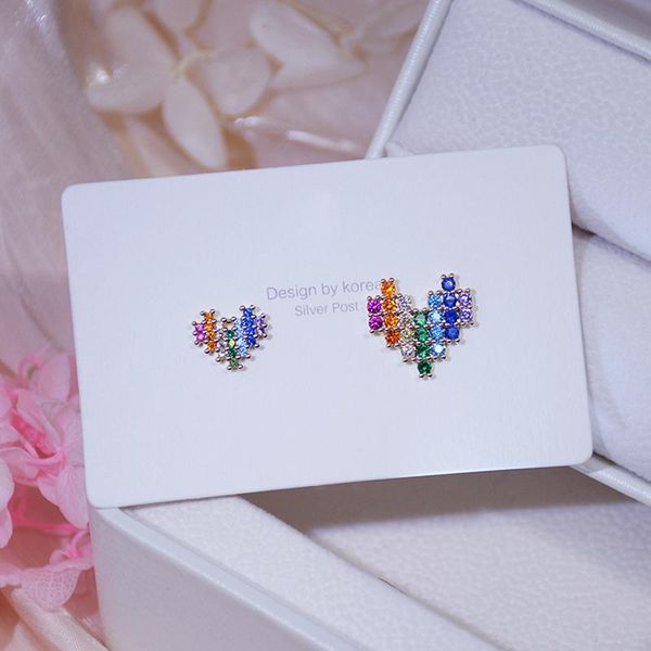 stud trendy color heart shiny crystal asymmetric earrings for women designer luxury jewelry s925 needle zircon, Golden;silver
stud trendy color heart shiny crystal asymmetric earrings for women designer luxury jewelry s925 needle zircon, Golden;silver