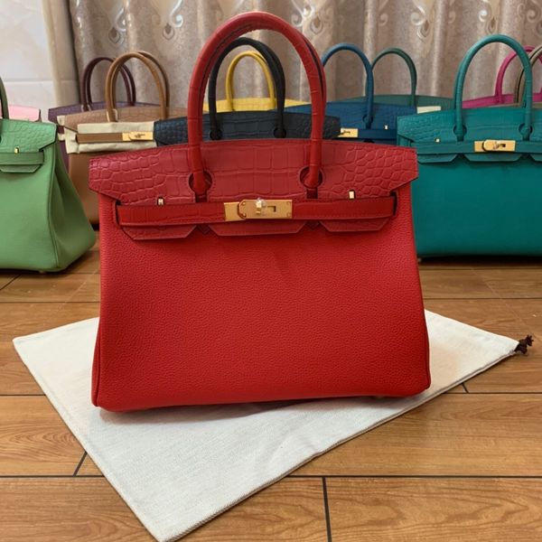 whosale half handmade calf skin with crocodile grain+togol leather design handbag30cm,wax stitching,red,burgundy,fuchsia color,fast delivery
whosale half handmade calf skin with crocodile grain+togol leather design handbag30cm,wax stitching,red,burgundy,fuchsia color,fast delivery