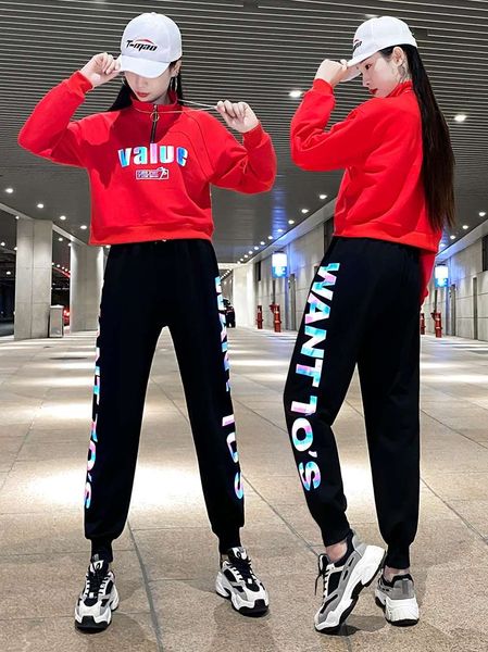 vipsports leisure suit women's autumn winter 2020 new night light shuffle fashion reflective short sportswear two piece set, Gray
vipsports leisure suit women's autumn winter 2020 new night light shuffle fashion reflective short sportswear two piece set, Gray