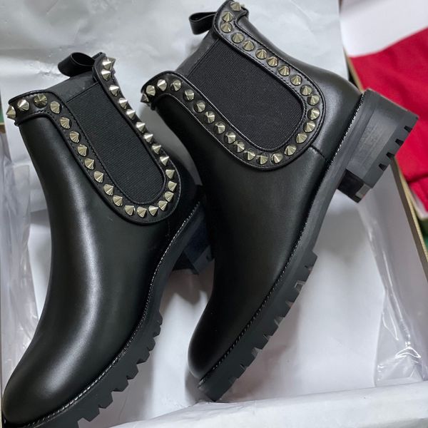 2021red bottom boots women's designer ankle boots with spikes capahutta flat black leather rivets heel platform boots
2021red bottom boots women's designer ankle boots with spikes capahutta flat black leather rivets heel platform boots