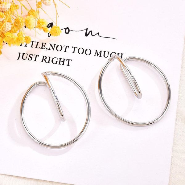 1 pair women comfortably hooping ear cuff earrings classical no piercing needed clip on earrings women bbygcy bdehome, Golden
1 pair women comfortably hooping ear cuff earrings classical no piercing needed clip on earrings women bbygcy bdehome, Golden