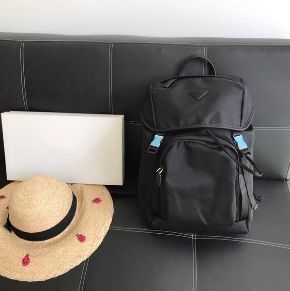 Fashion Backpack Unisex Bags High Quality Products New Arrival Pain Nylon Material Top Rank Suitable Tropical Mid-size Pocket Useful 2020
Fashion Backpack Unisex Bags High Quality Products New Arrival Pain Nylon Material Top Rank Suitable Tropical Mid-size Pocket Useful 2020