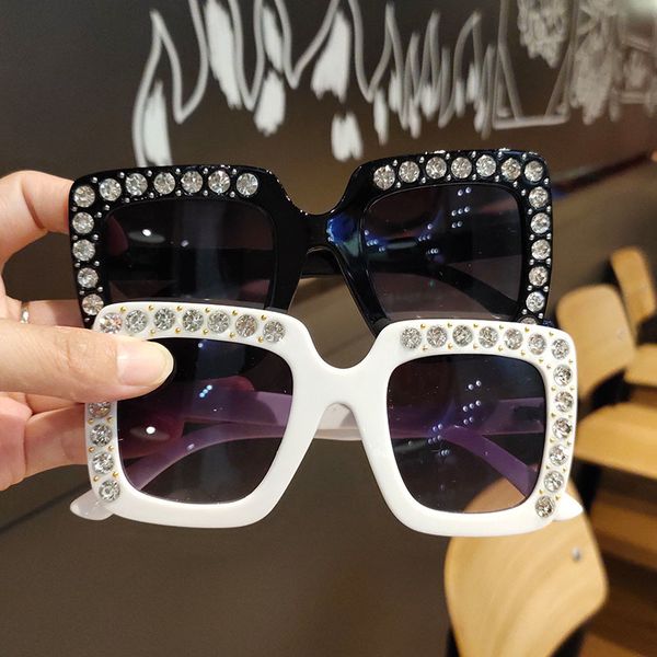 fashion diamond girl t-stage show glasses children's personality street pgraphy sunglasses trend, White;black
fashion diamond girl t-stage show glasses children's personality street pgraphy sunglasses trend, White;black