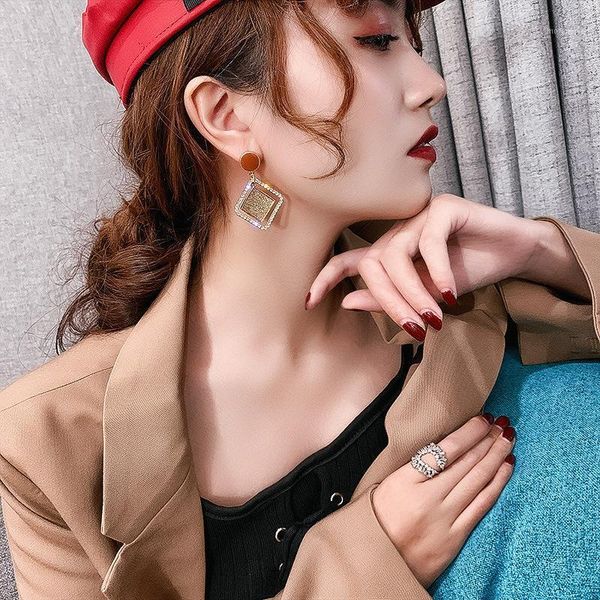 dangle & chandelier golden earrings simple metal vintage for women fashion jewelry girls earring brincos 20211, Silver
dangle & chandelier golden earrings simple metal vintage for women fashion jewelry girls earring brincos 20211, Silver